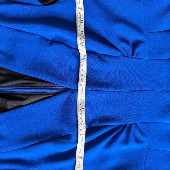 Le Chateau Pleated Shift Dress - Picture 6 of 8